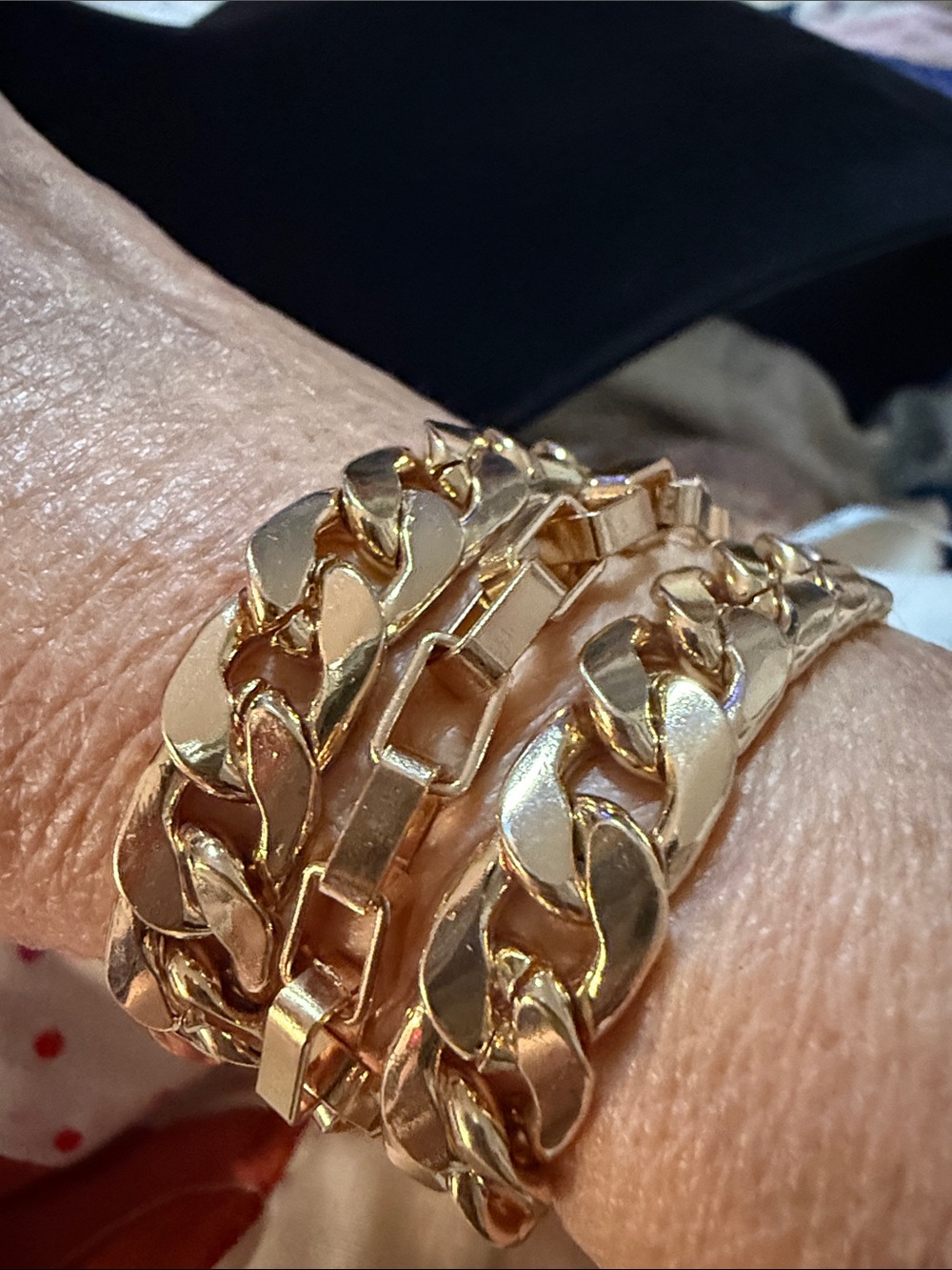 New women’s Gold Curb Chain Bracelet Set  attached 8”-11”